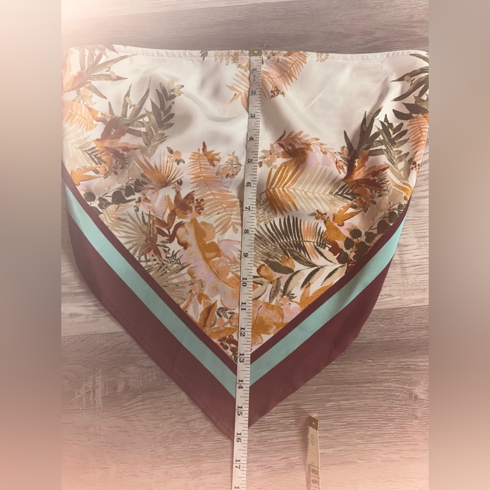 3/$20 wild fable banana top - Picture 4 of 6